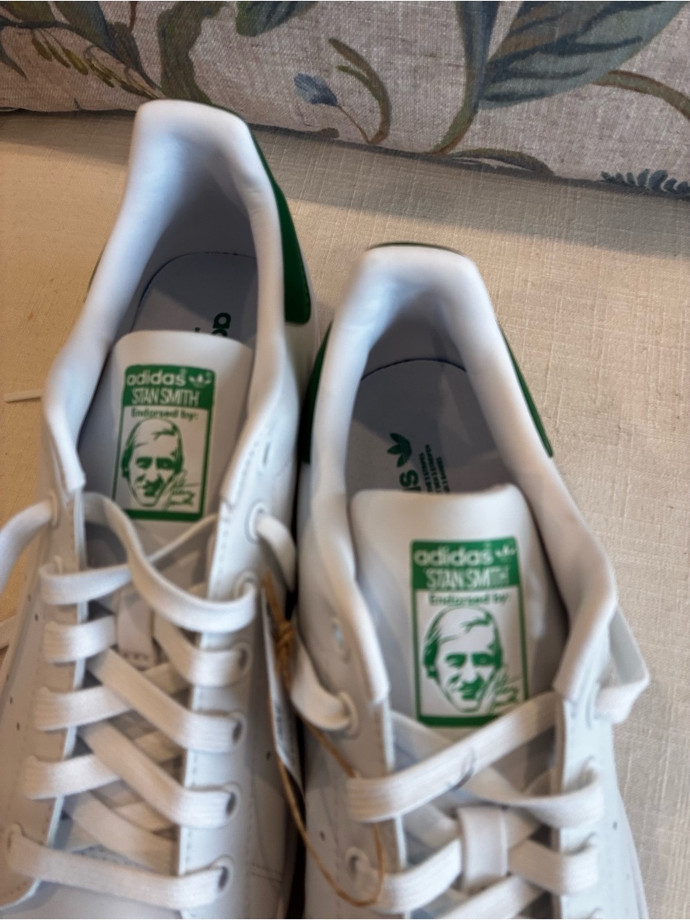 Adidas White Sneakers with Green Heel Tab - Stan Smith Style Sz 8.5 M - Picture 10 of 13